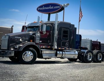 2016 Kenworth T800 Sleeper 474529