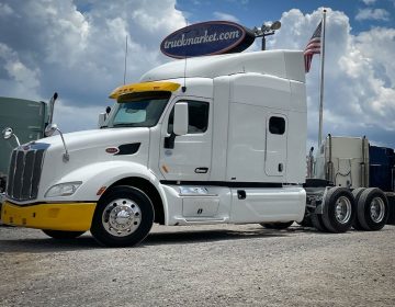 2016 Peterbilt 579 Sleeper 292070