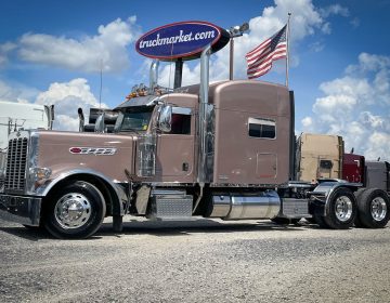 2020 Peterbilt 389 Pride Class Sleeper 635494