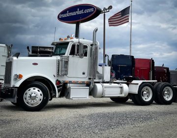2003 Peterbilt 379 Daycab 591331