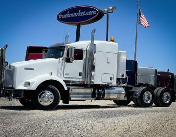 2013 Kenworth T800 Sleeper 366710