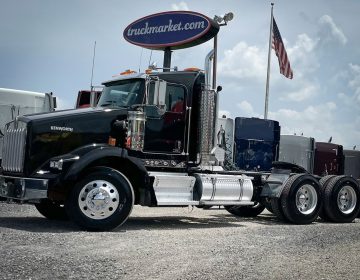 2019 Kenworth T800 Daycab Glider Kit 302623