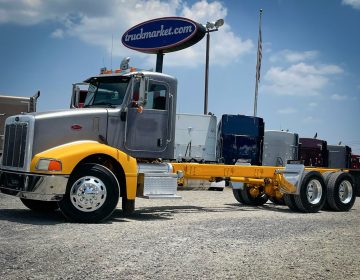 2006 Peterbilt 385 Cab Chassis 652784