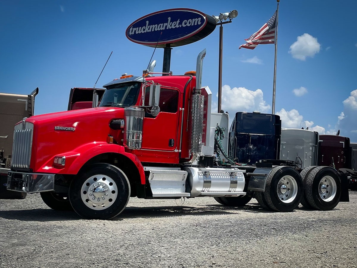 2017 KENWORTH T800 EXT DAYCAB GLIDER KIT