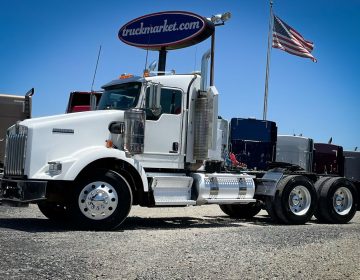 2017 Kenworth T800 Daycab Glider Kit 181125