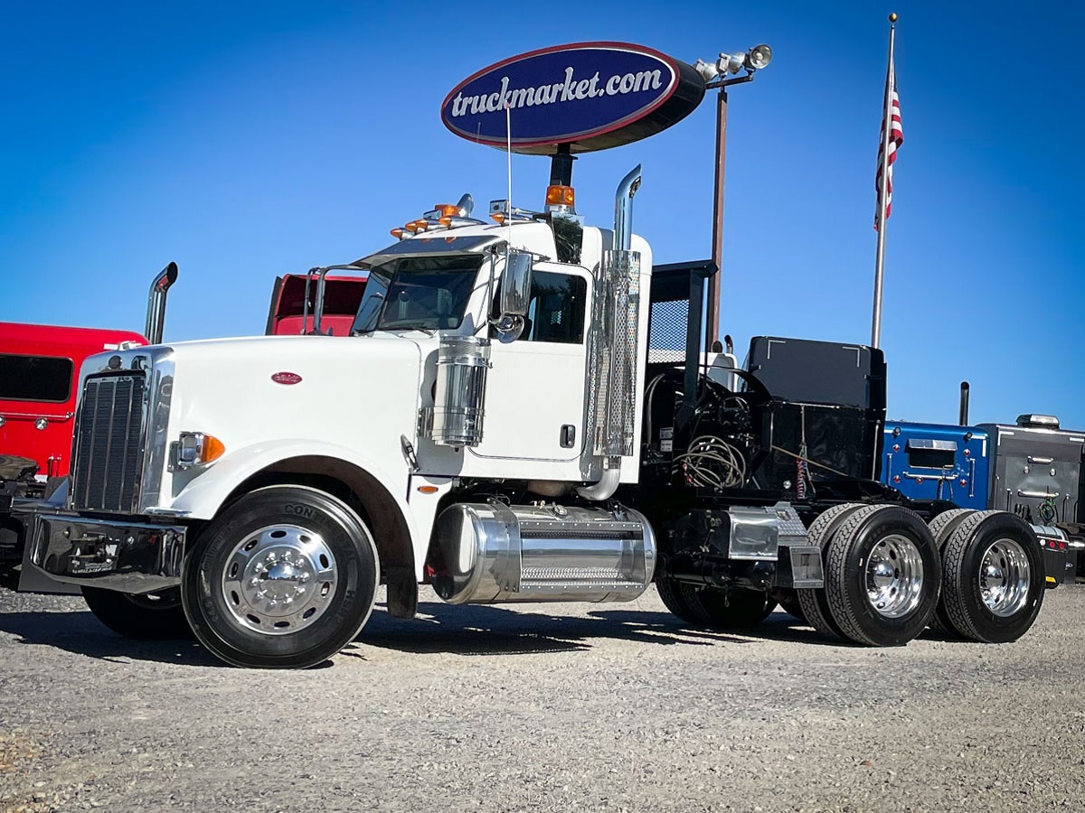2013 PETERBILT 367 HYDRAULIC WINCH TRUCK