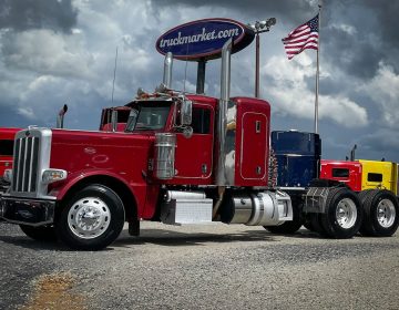 2018 Peterbilt 389 Sleeper 458261