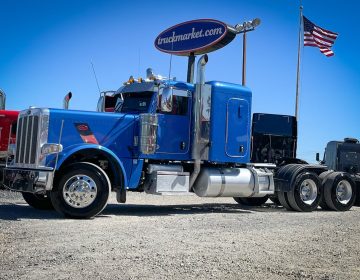 2021 Peterbilt 389 Sleeper 749782