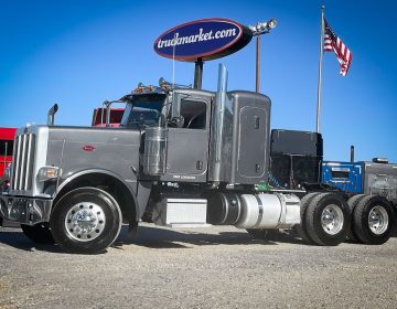 2020 Peterbilt 389 Sleeper 639326