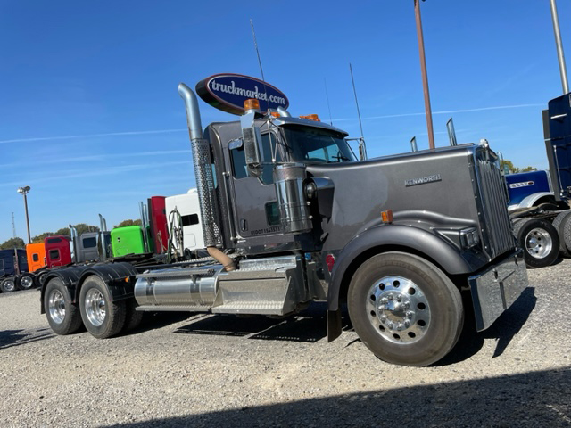 2021 KENWORTH W900L DAYCAB
