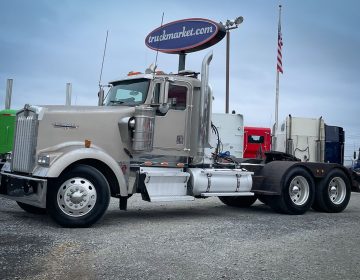 2002 Kenworth W900l Daycab 888341