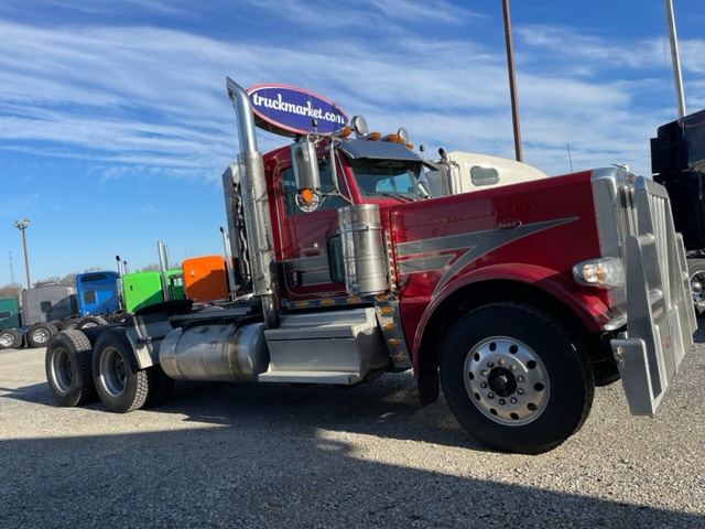 2020 PETERBILT 389 DAYCAB