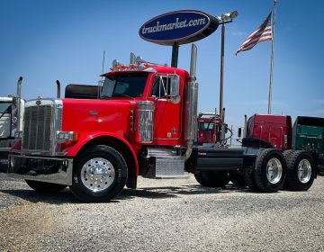 2003 Peterbilt 379 Daycab 589943