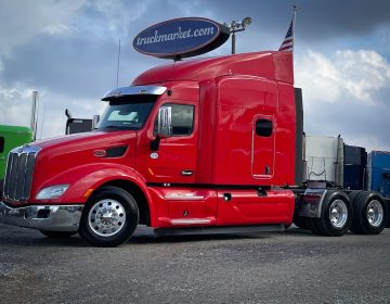2016 Peterbilt 579 Sleeper 306740