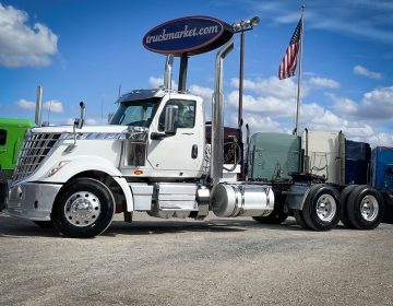 2019 International Lonestar Daycab 492381
