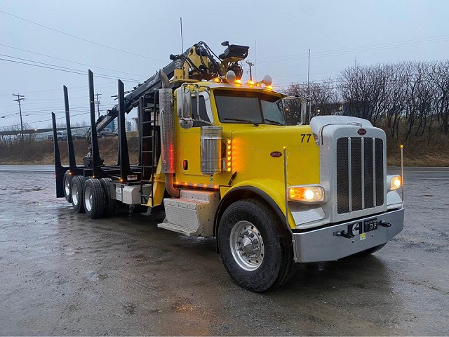 2016 PETERBILT 389 TRI AXLE DAYCAB