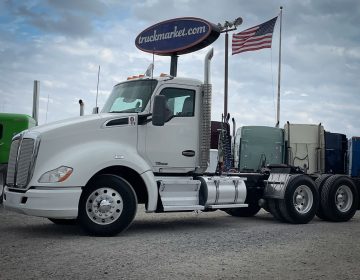 2014 Kenworth T680 Daycab 405693
