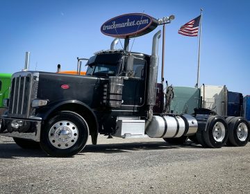 2019 Peterbilt 389 Daycab 615580