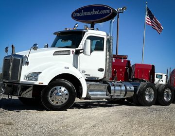 2015 Kenworth T880 Daycab 472106