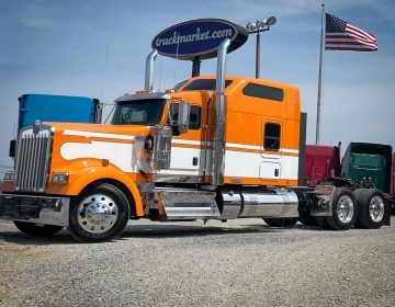 2022 Kenworth W900l Sleeper 477013