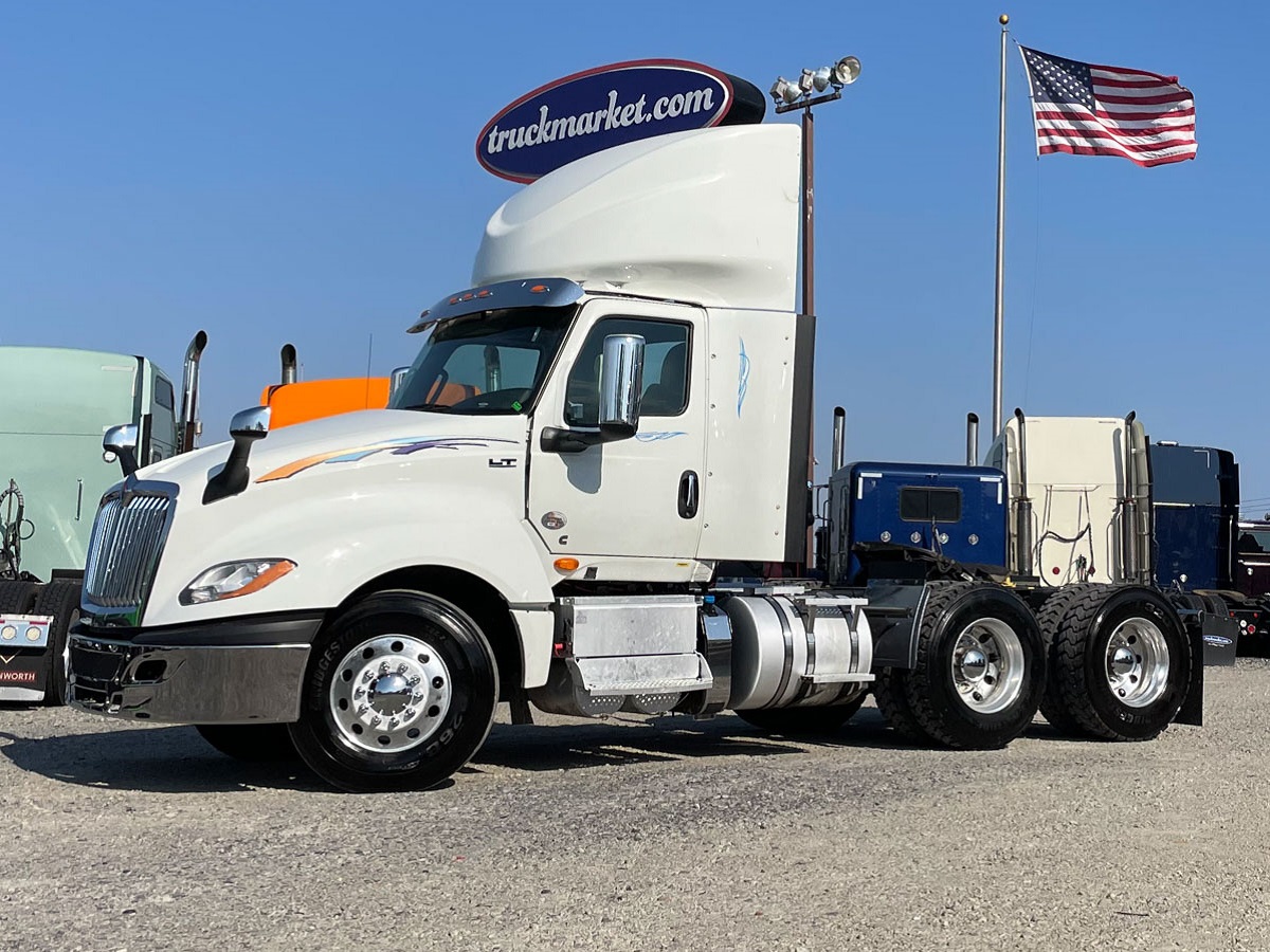 2019 INTERNATIONAL LT625 DAYCAB