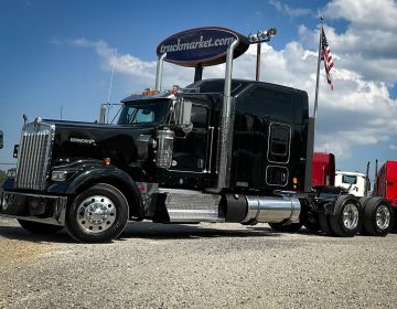 2022 Kenworth W900l Sleeper 476587
