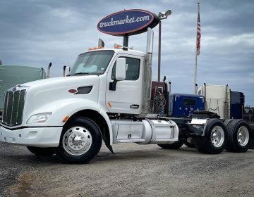 2013 Peterbilt 579 Daycab 193824