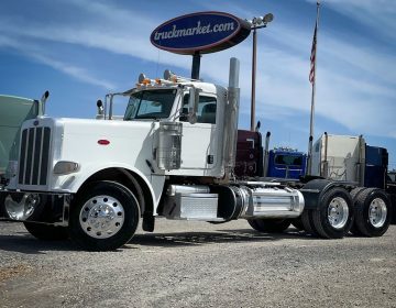 2017 Peterbilt 389 Daycab 444613