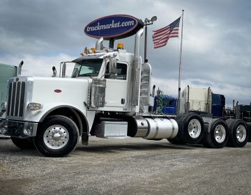 2019 Peterbilt 389 Tri Axle Daycab 612576