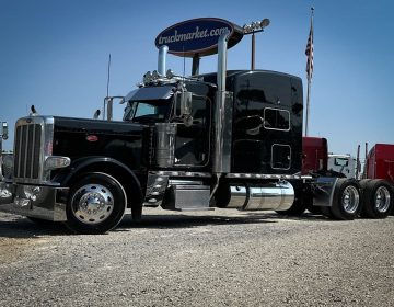 2020 Peterbilt 389 Sleeper 641958