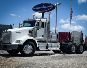 2019 Kenworth T800 Daycab 239960