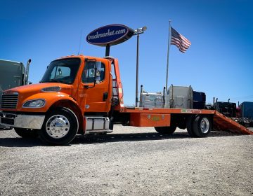 2016 Freightliner M2 Hydratail Rollback Gp8801