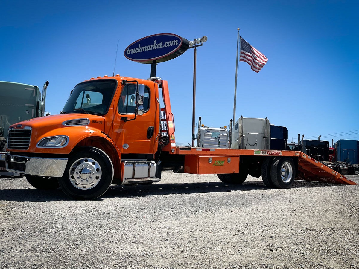 2016 FREIGHTLINER M2 HYDRATAIL ROLLBACK