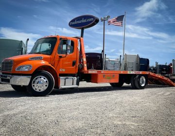 2016 Freightliner M2 Hydratail Rollback Gp8808