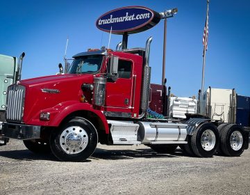 2007 Kenworth T800 Daycab 205694