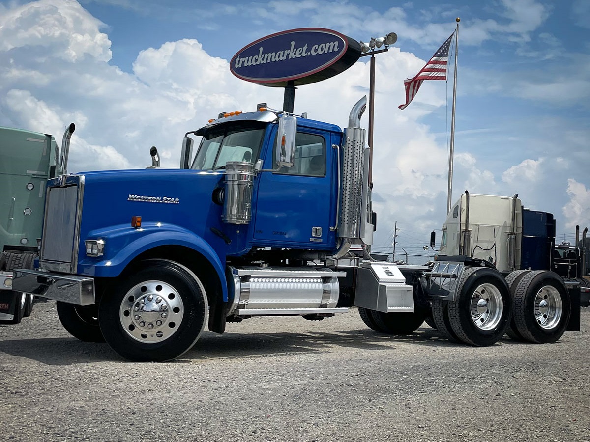 2016 WESTERN STAR 4900FA DAYCAB GLIDER KIT