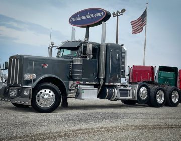 2017 Peterbilt 389 Tri Axle Sleeper 432129