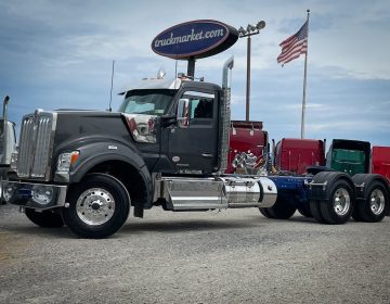 2022 Kenworth W990 Daycab 488553