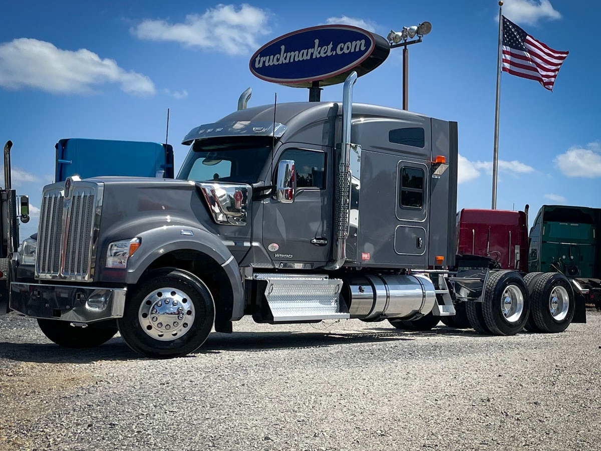 2020 KENWORTH W990 SLEEPER