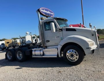 2016 Kenworth T880 Daycab 497603