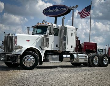 2013 Peterbilt 388 Sleeper 168115