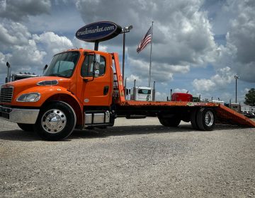 2016 Freightliner M2 Hydratail Rollback Gp8807