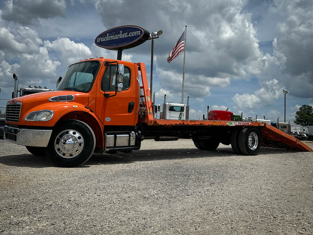 2016 FREIGHTLINER M2 HYDRATAIL ROLLBACK