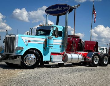 2022 Peterbilt 389 Daycab 810544