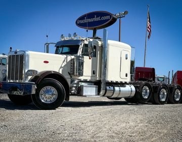2021 Peterbilt 389 Tri Axle Sleeper 752960