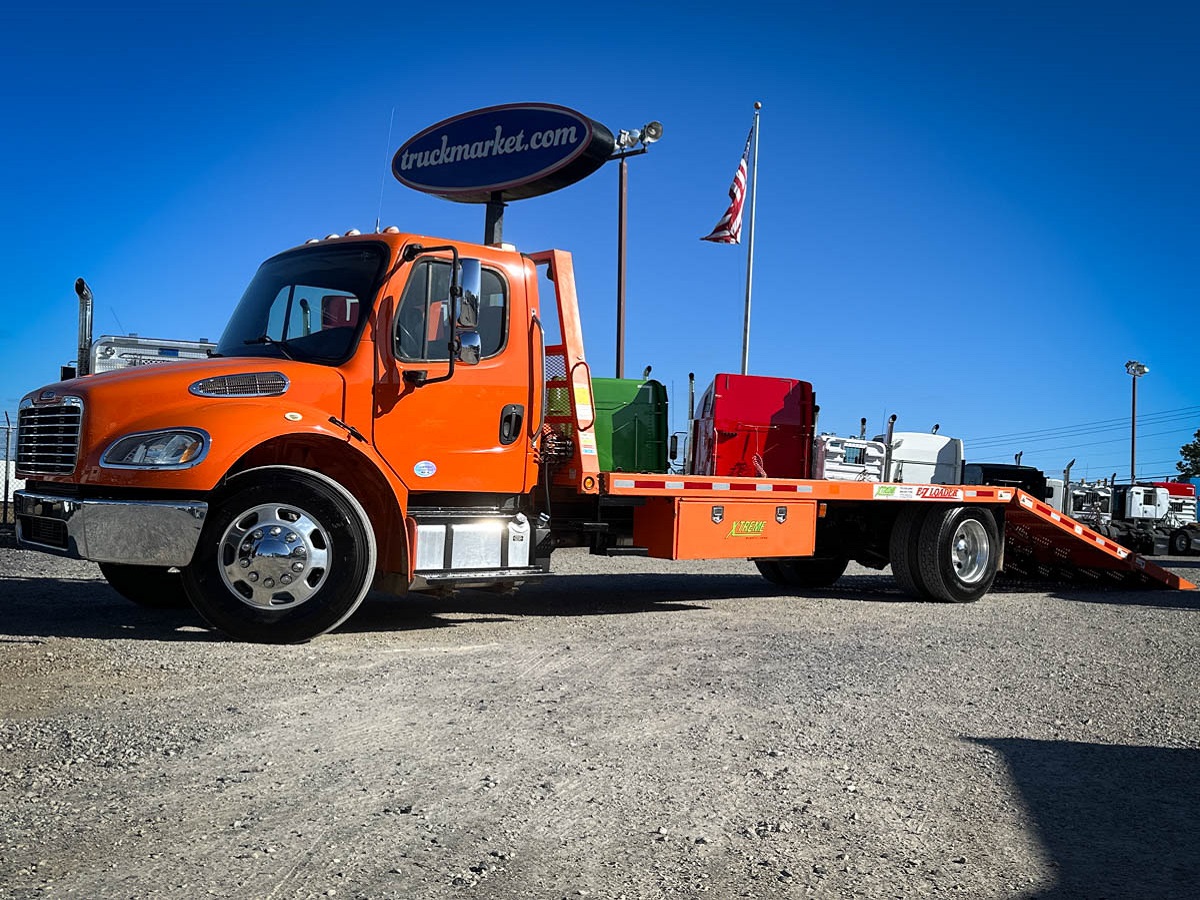 2016 FREIGHTLINER M2 HYDRATAIL ROLLBACK