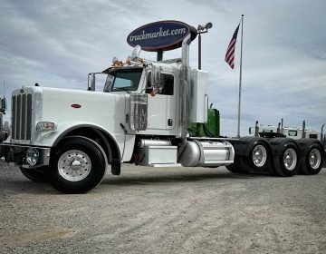 2020 Peterbilt 389 Tri Axle Daycab 662449