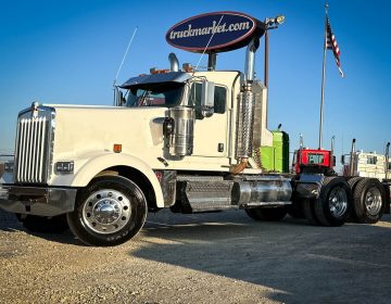 2016 Kenworth W900l Daycab Glider Kit 160612