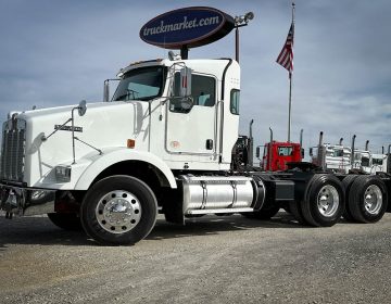 2015 Kenworth T800 Daycab 446512
