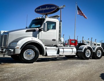 2018 Kenworth T880 Daycab 195926